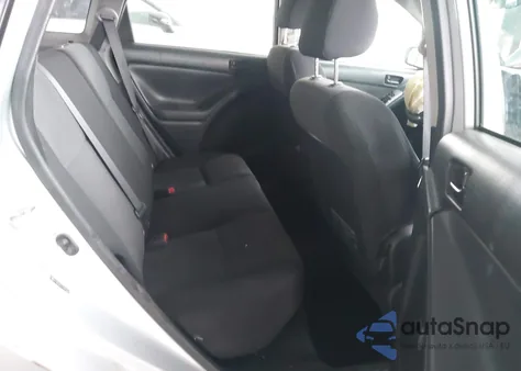 2007 Toyota Matrix z USA, uszkodzony, nr VIN 2T1KR32E77C681640